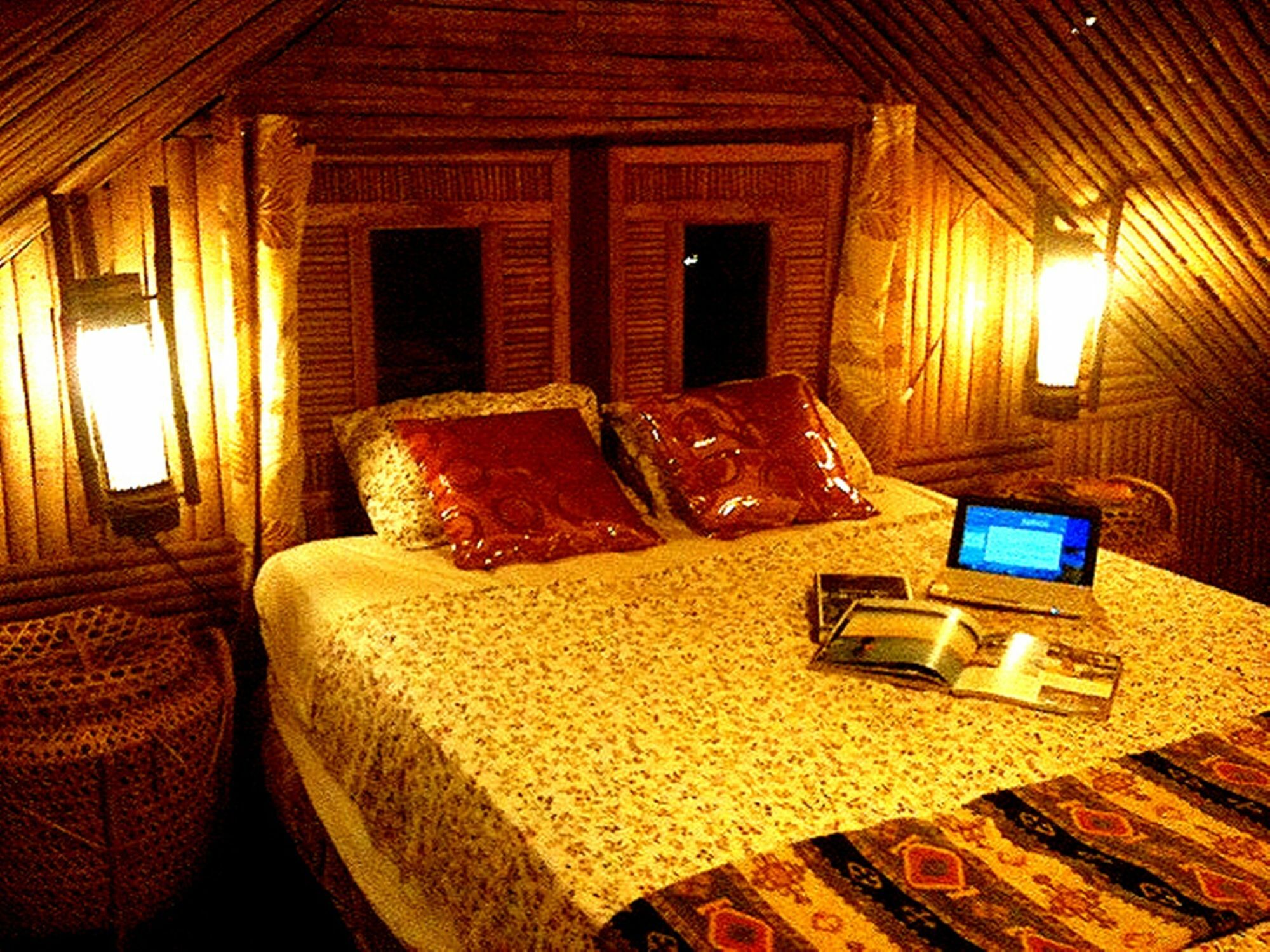 The Village House Puerto Princesa Extérieur photo