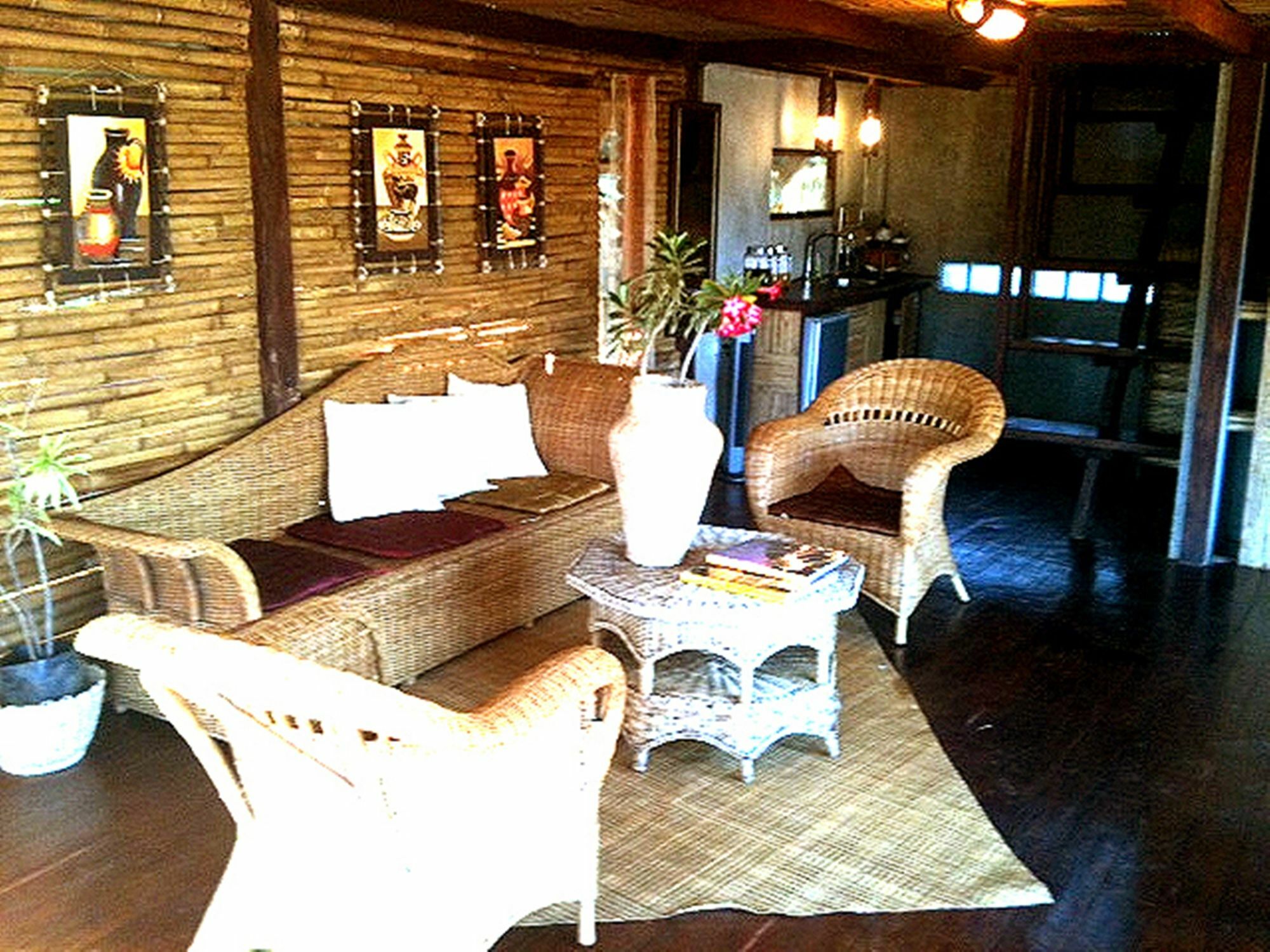 The Village House Puerto Princesa Extérieur photo